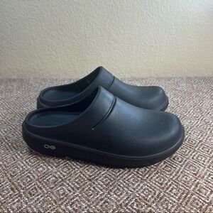 OOFOS Black Mules & Clogs